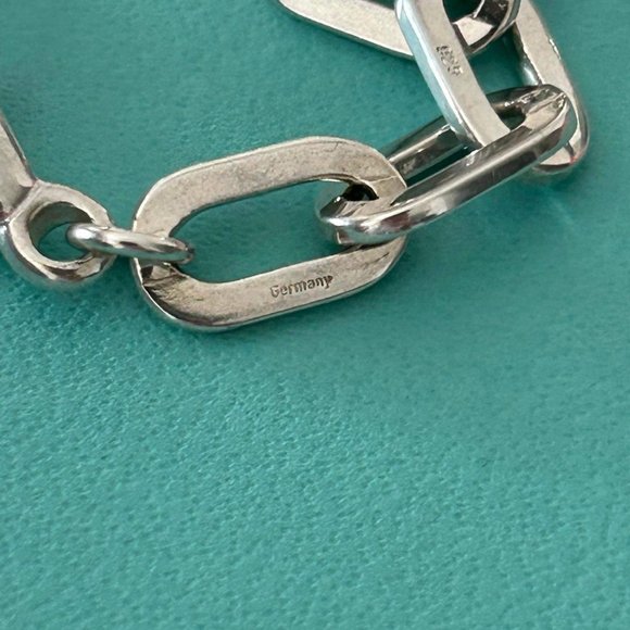 SOLD Tiffany Vintage Flat Oval Link Bracelet - Picture 3 of 6